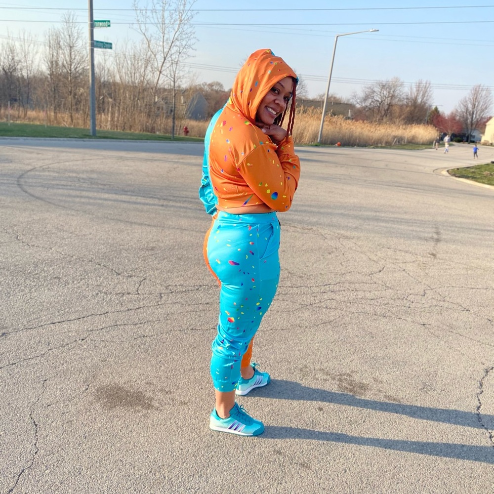 Jogger Set - Picture 2 of 4